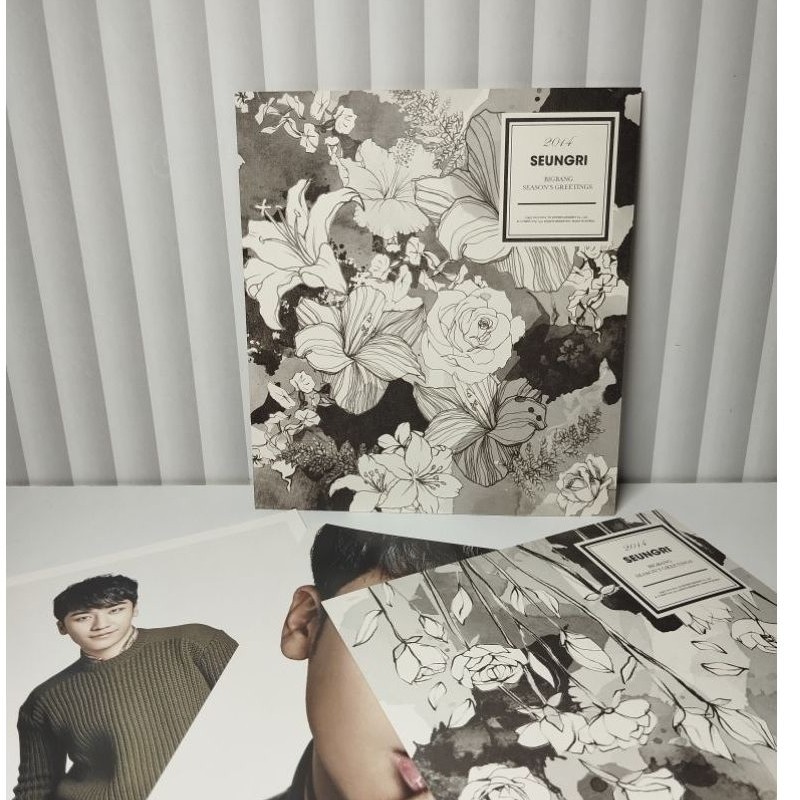 SEUNGRI (Photocard BIGBANG SEASON'S GREETINGS 2014)