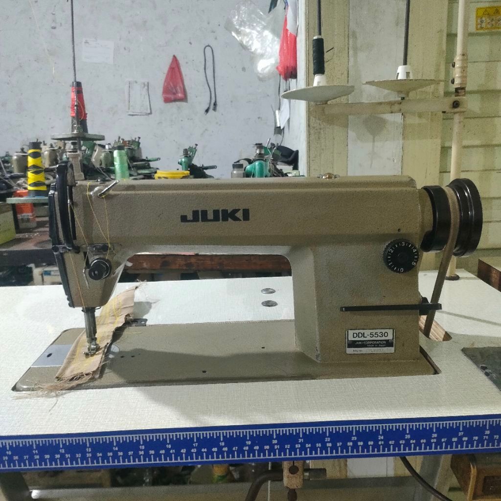 mesin jahit JUKI DDL5530 MADE IN JAPAN second,WAJIB BACA DESKRIPSI SEBELUM CO BIAR TIDAK SALAH FAHAM