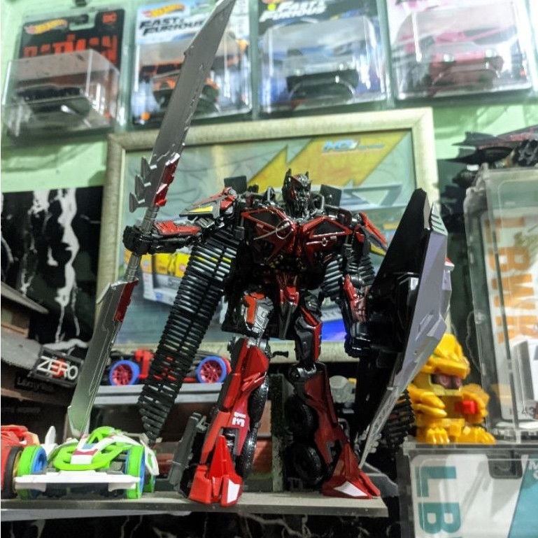Baiwei TW-1024 Supreme Leader Transformers Sentinel Prime