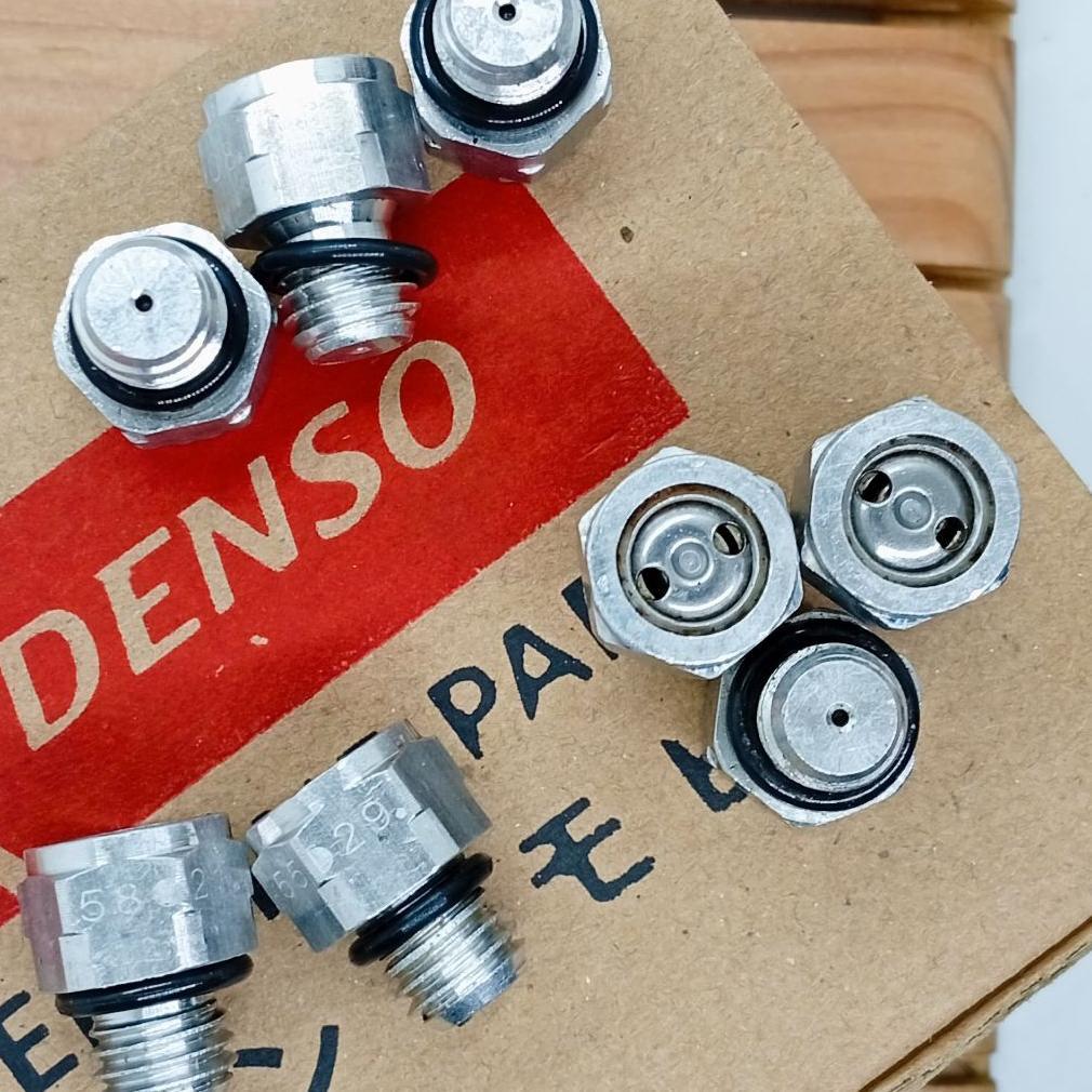 SCM Baut Nepel Tutup Kompresor Ac Mobil DENSO Universal Stut Tempat Pembuangan Freon Atau Oli lebih 