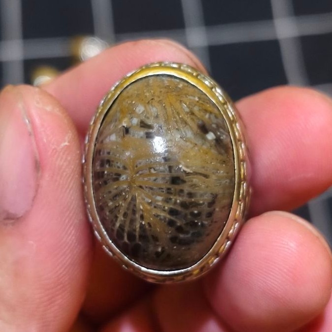 Cincin Batu Akik Lawasan Teratai Lipan
