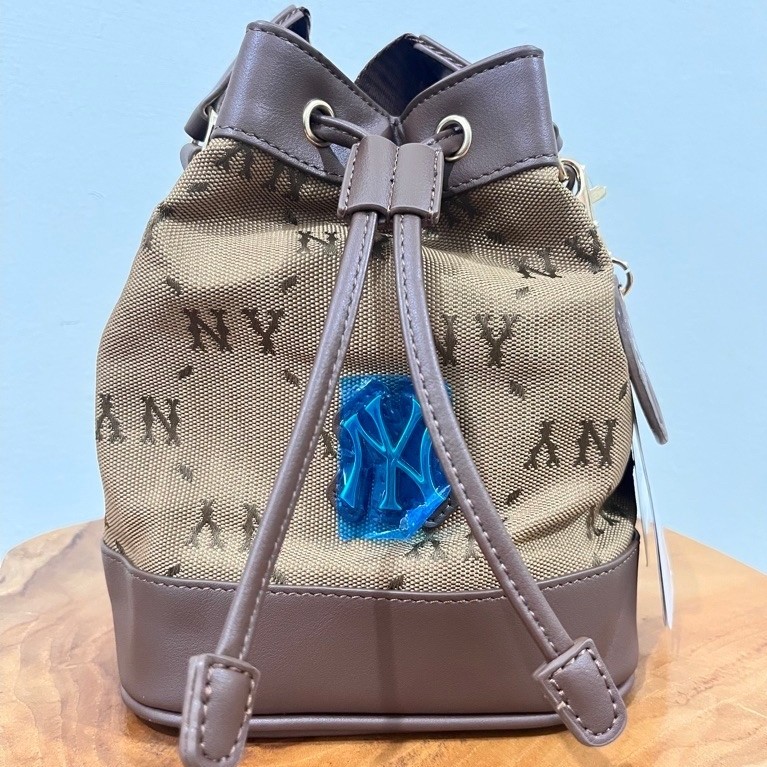MLB bucket bag