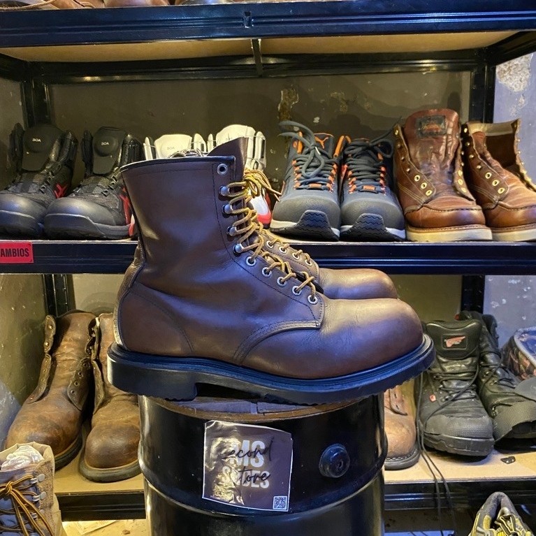 redwing 2233 sz 42.5