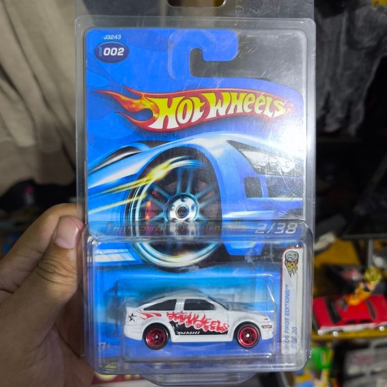 HOTWHEELS TOYOTA AE86 COROLLA
