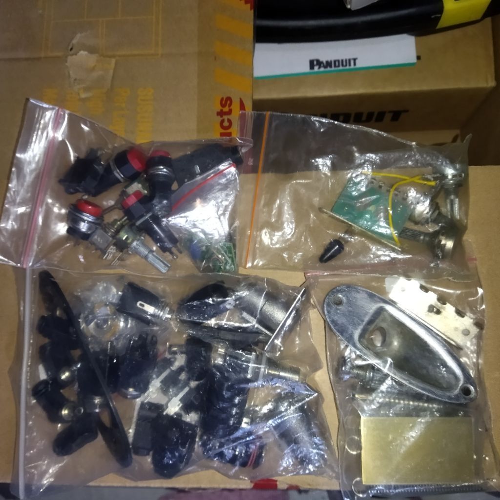 sparepart gitar dan bass elektrik akustik efek gitar pedal stompbox digital analog