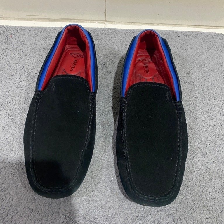 verygood condition TOds ferrari shoes