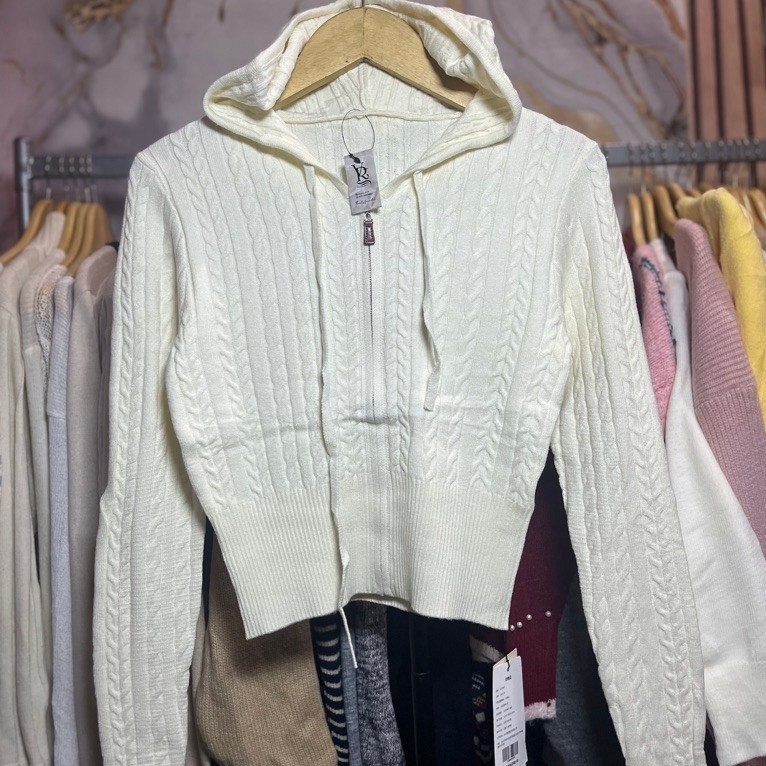 CARDIGAN CABLE