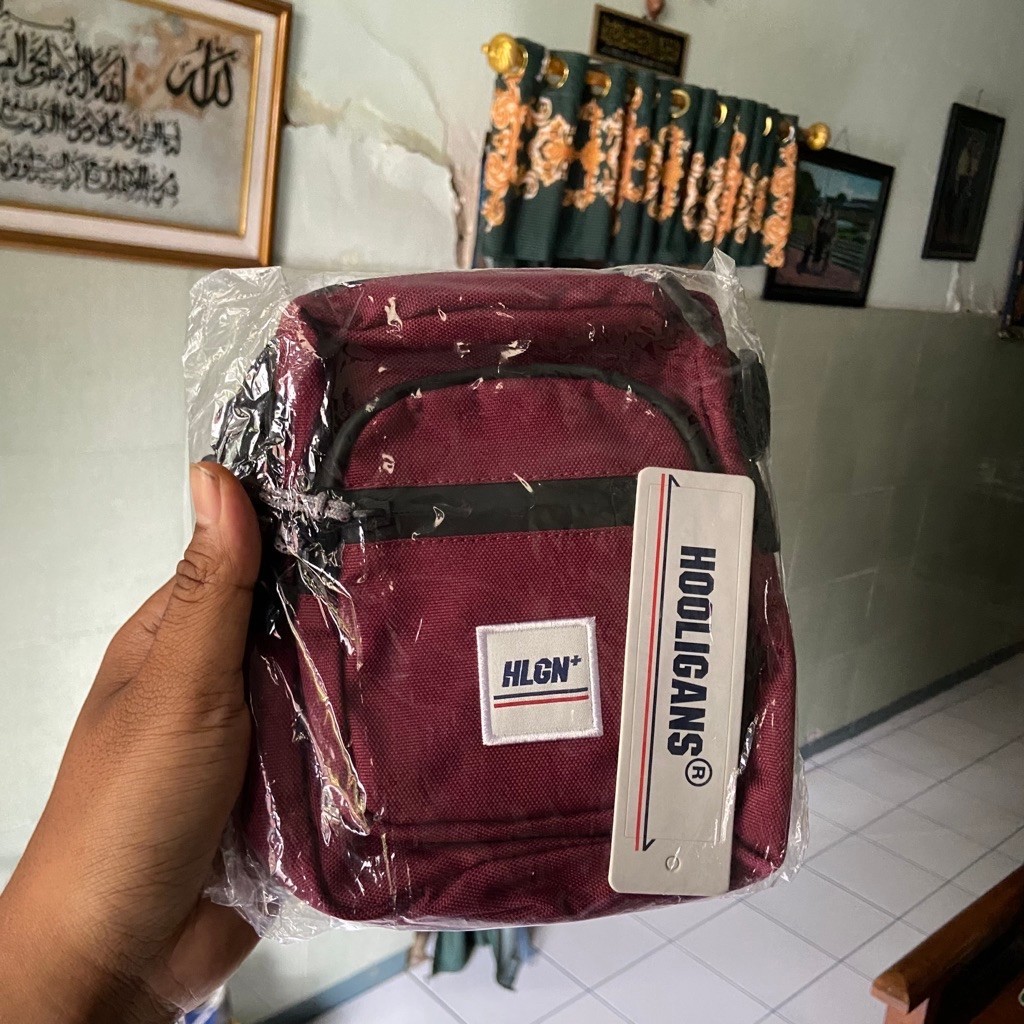 tas hooligans original