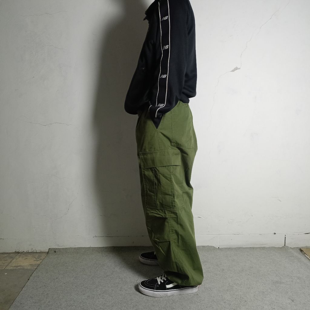 GU Global Uniqlo Cargo Super Wide Ballon Pants
