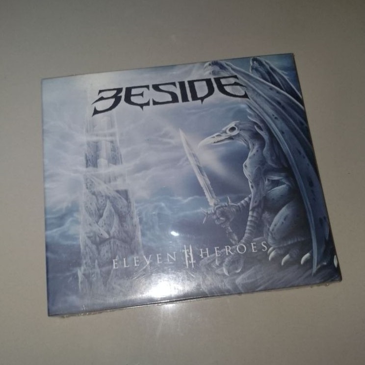 CD BESIDE - ELEVEN HEROES