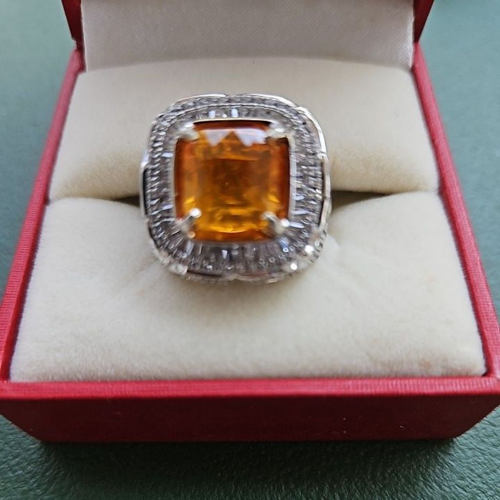 Cincin Cowok Perak Microsetting Tapper dengan Batu Yellow Safir 4.90 Srilanka Heat