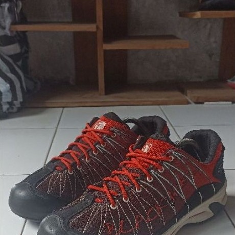 sepatu outdoor blackyak