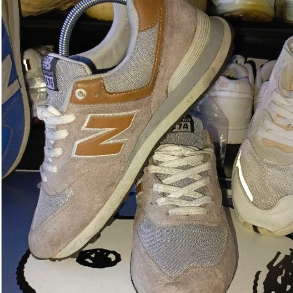 Sepatu New Balance NB 674 D ukuran 9.5 US 43 EU 27.5 CM Made in China