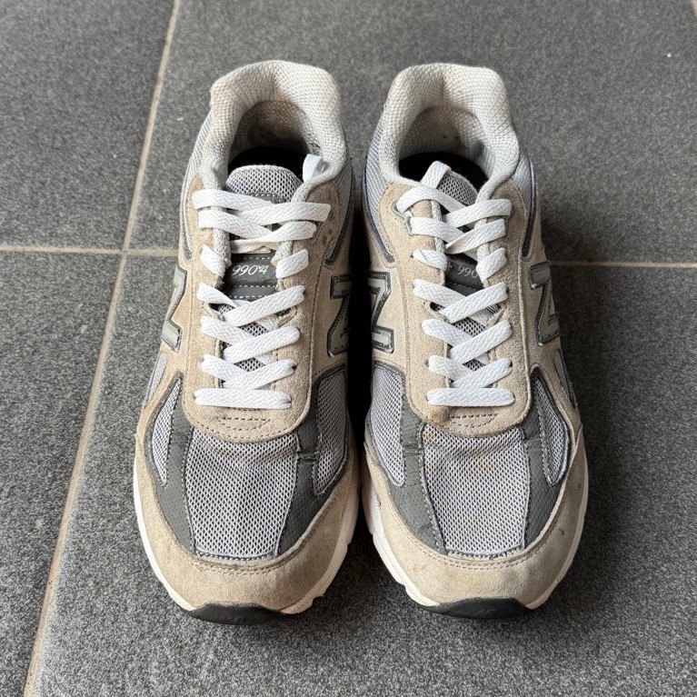 sepatu NB 990 v4 size 44