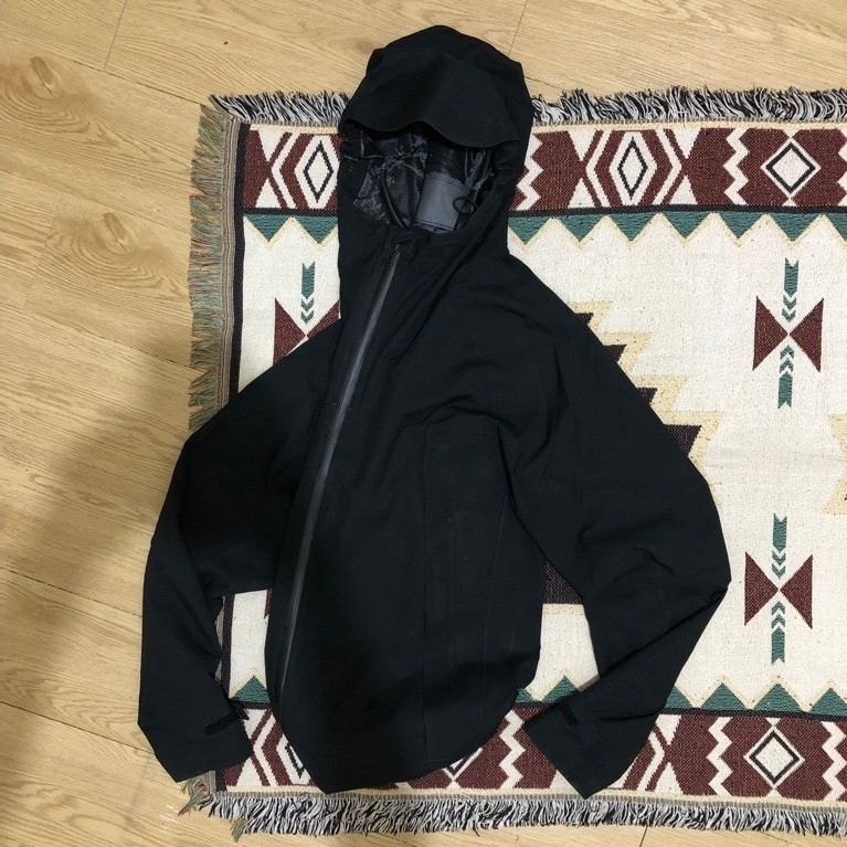 (HARGA NET / PAS) UNIQLO BLOCKTECH PARKA JAKET HITAM SIZE XL USED CONDITION / UNIQLO BLOCKTECH / UNI