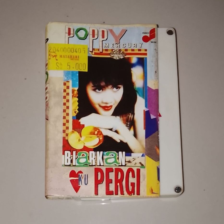 Kaset pita Poppy Mercury Biarkan Ku Pergi