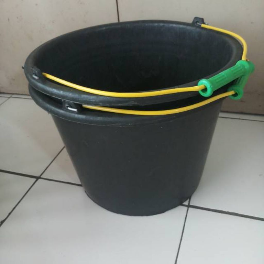 Ember Cor 20 Ember Cor Anti Pecah No 20 Timba Galon Hitam Plastik 20