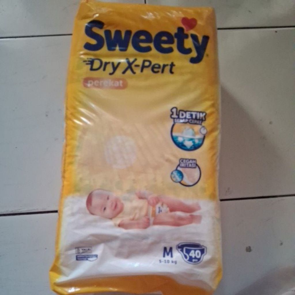 Sweety Dry X-Pert Popok Perekat Ukuran M 40 Pcs