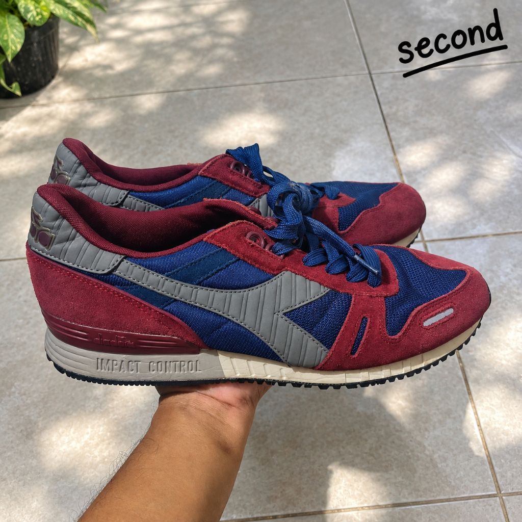 Sepatu Second Diadora Titan II Size 44 28cm Kondisi Bekas