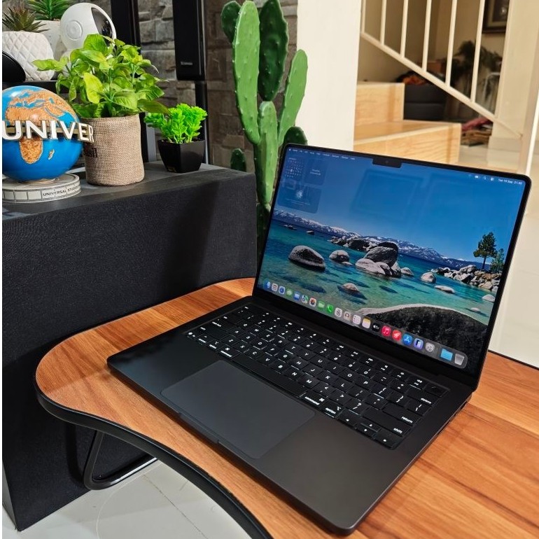 Laptop MacBook Pro M5 16/1TB IBox 2027