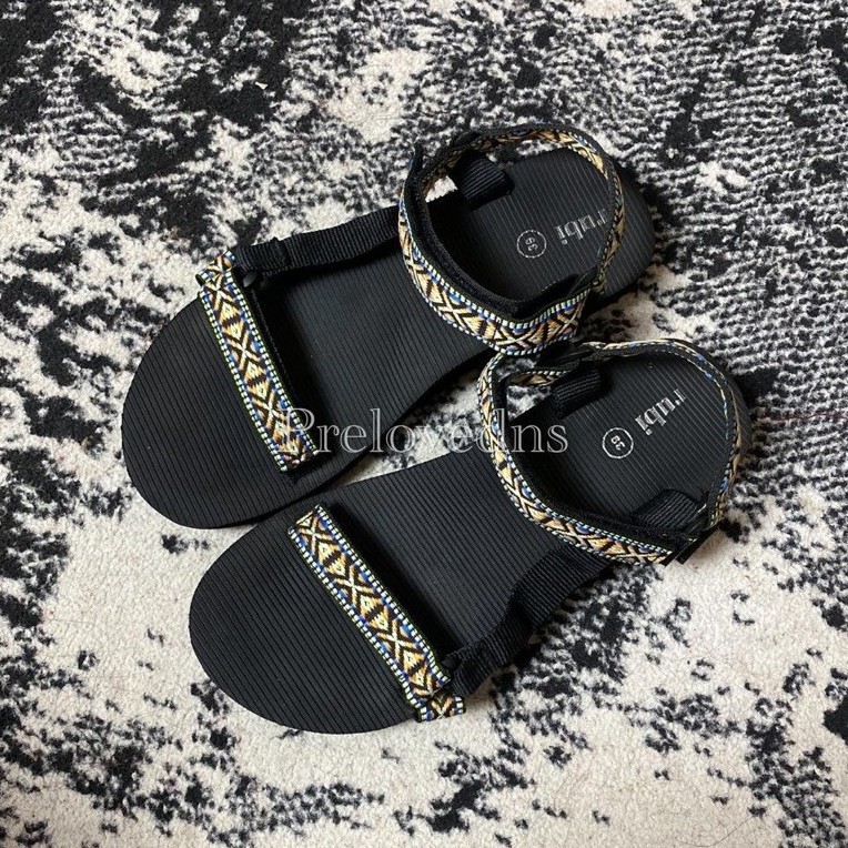 Preloved sandal gunung rubi