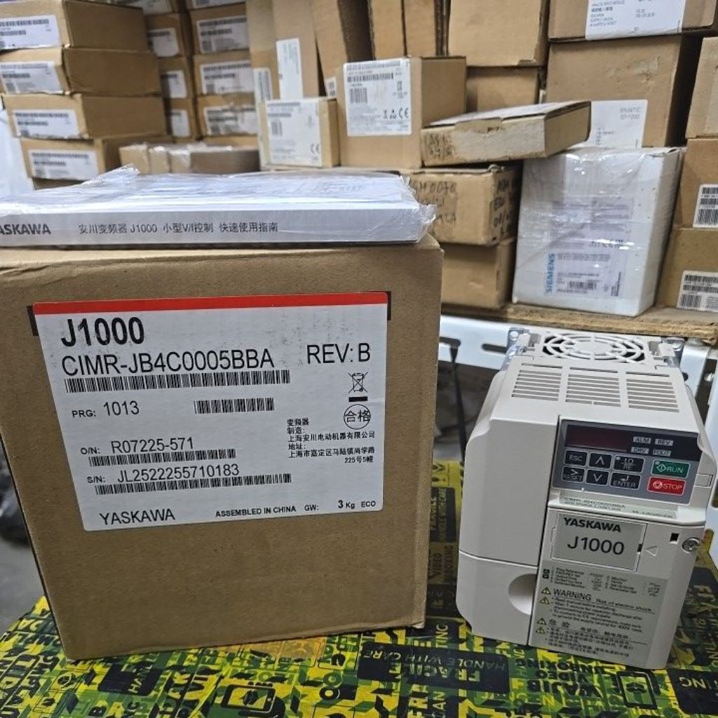 INVERTER YASKAWA J1000 CIMR-JB4C0005BBA input 3phase 380VAC  2.2KW / 1.5KW Original