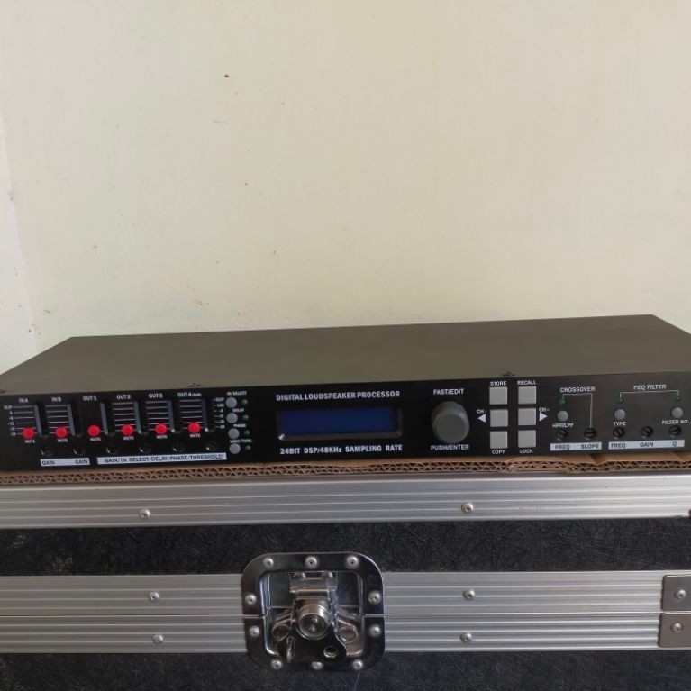Dlms DG Technic ex-24 bekas mulus seperti baru 2 input 4 output