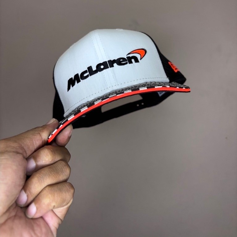 Topi McLaren F1 Team New Era 9Fifty Checkered Visor Trucker Hat White/Black size S-M (NEw)