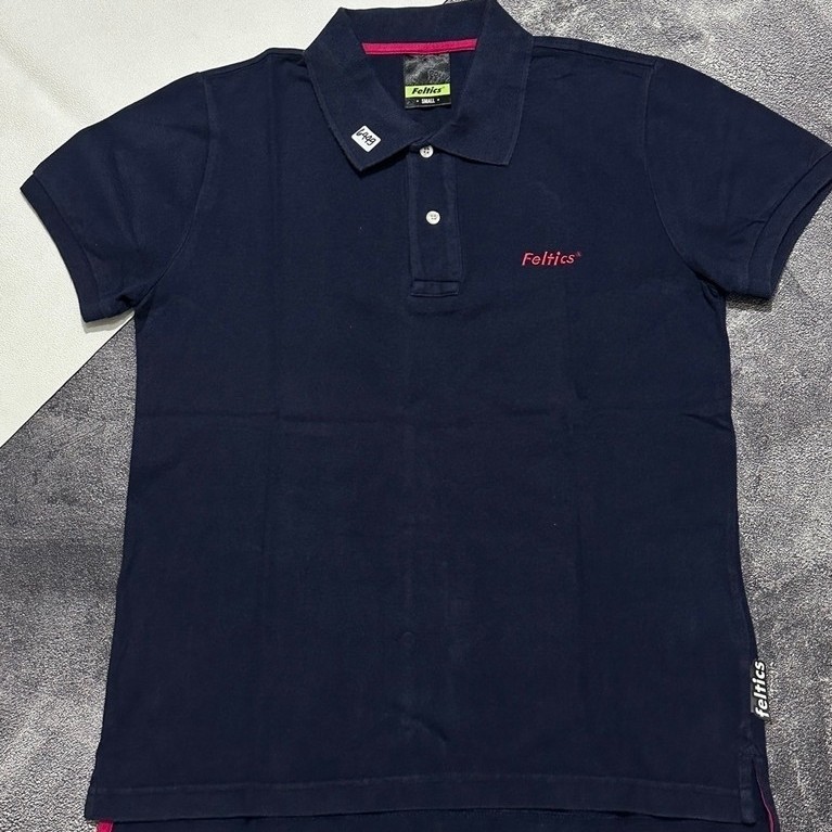 Kaos Polo Pria Feltics Warna Navy Logo Bordir Desain Klasik