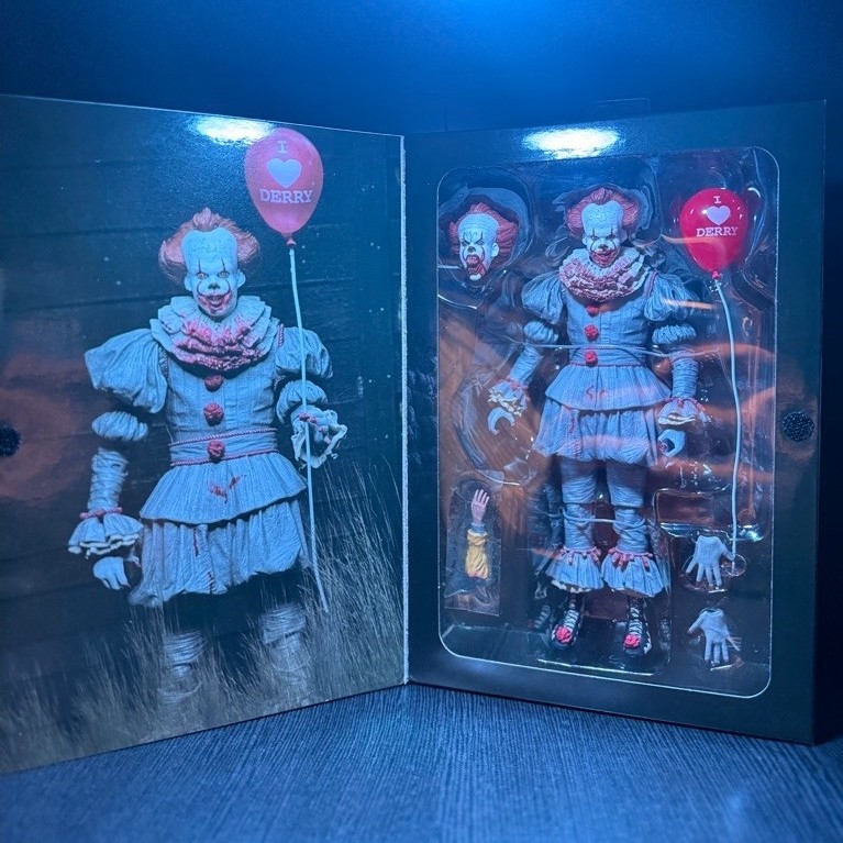 NECA IT ULTIMATE PENNYWISE (I Love Derry) - ORIGINAL NECA