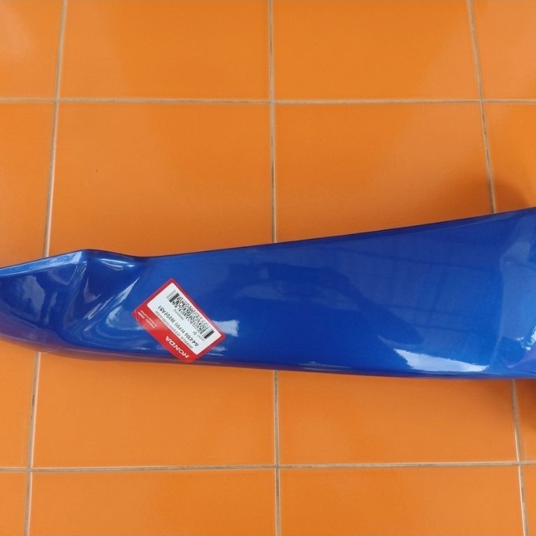 Sayap Luar Kanan Karisma 125 X Biru Original AHM 64430-KPH-880FMT NEW