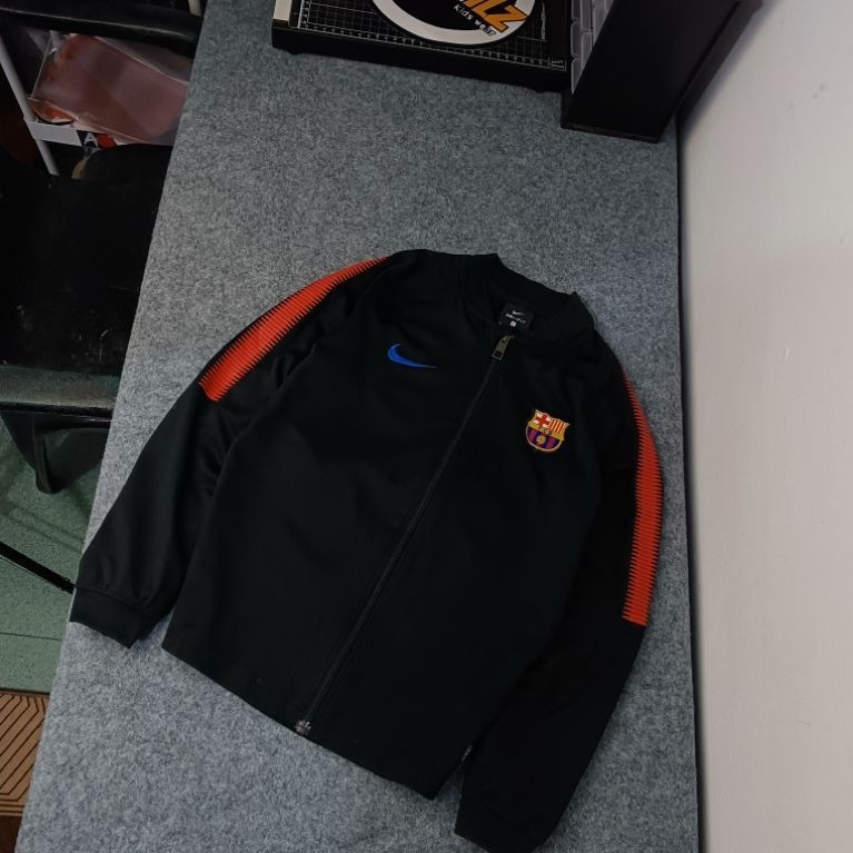 Tracktop Anak Nike x Barcelona (7-8 Tahun)