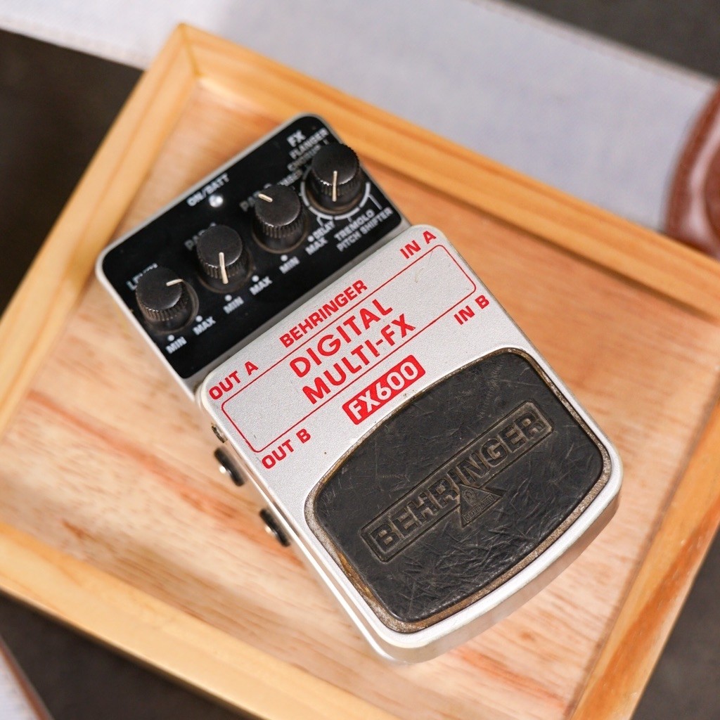 Behringer Digital Multi-Fx FX600 Efek Gitar