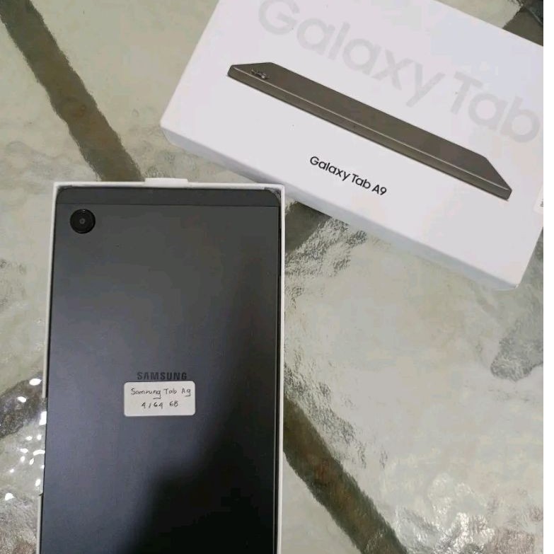 Samsung Galaxy Tab A9 4/64GB 4G Second Fullset