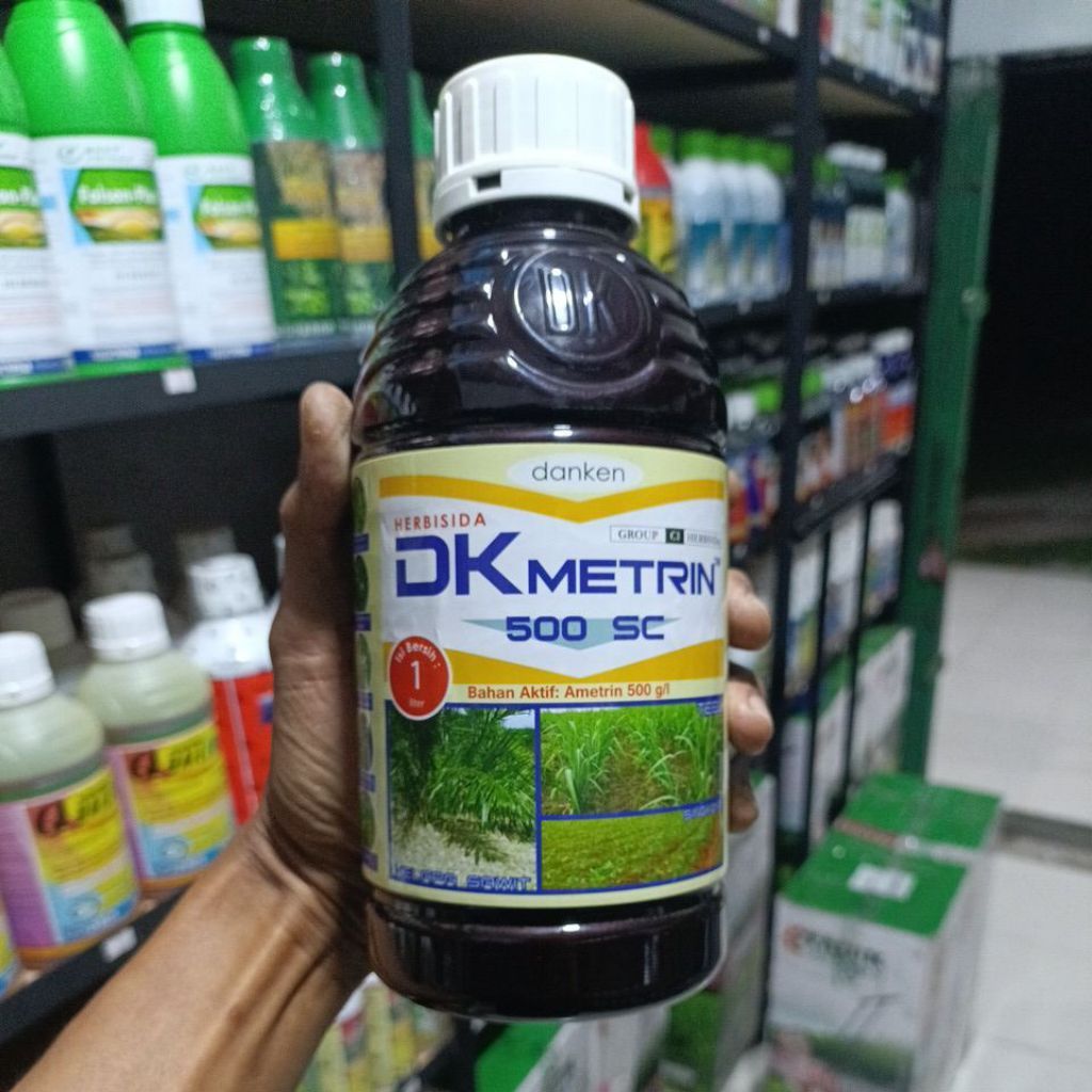 DK Metrin 500 SC 1 Liter  - Herbisida Sistemik selektif Untuk perkebunan tebu singkong Nanas Pisang