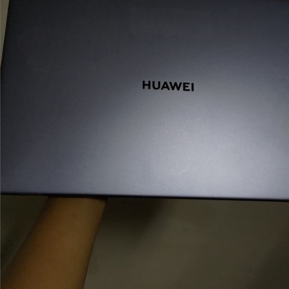 LAPTOP HUAWEI AMD RYZEN 7 3700U GRAY Unit Only+Charger ORI