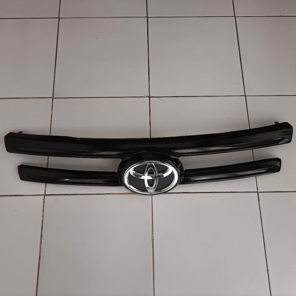 grill depan Toyota Rush 2018-2022 original copotan