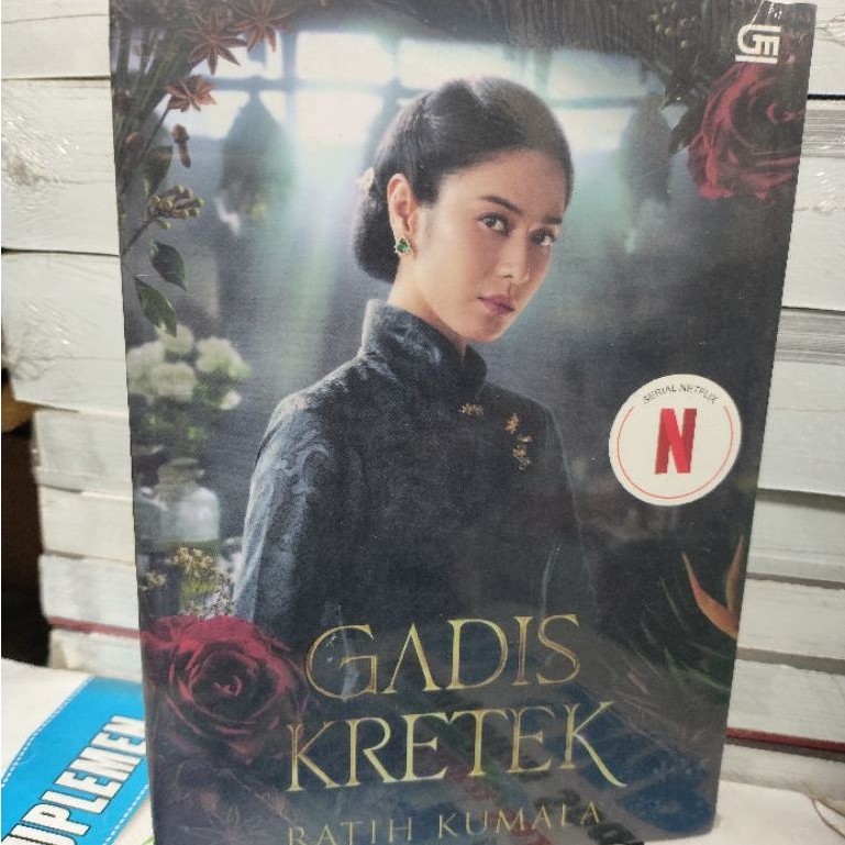 NOVEL GADIS KRETEK