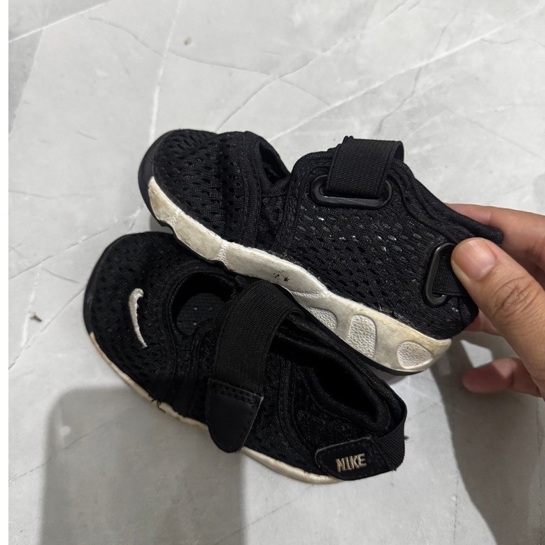 preloved sepatu nike air rift anak balita