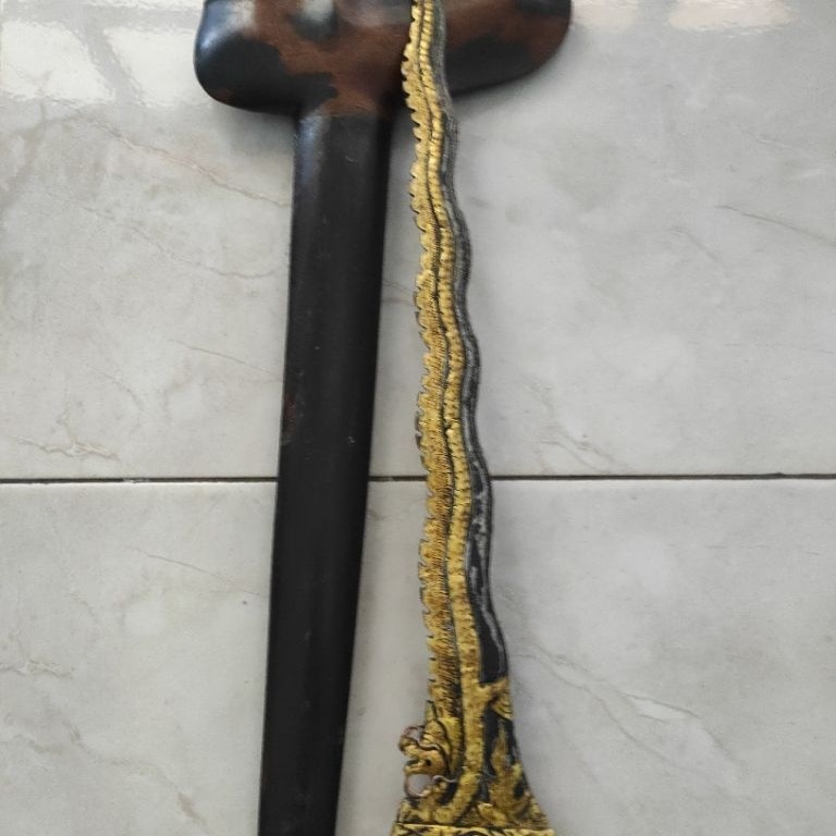 Keris Naga Liong