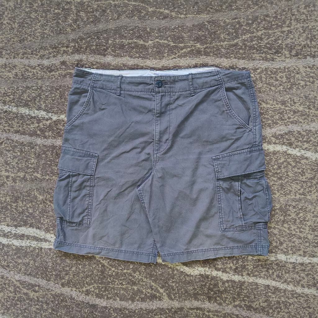 Celana Pendek Cargo Uniqlo