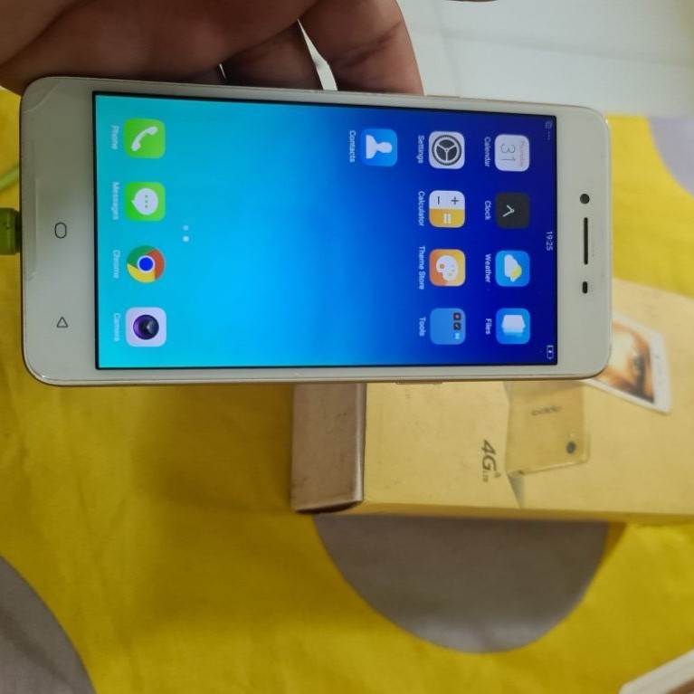 Oppo F1s 4G Ram 4/32 Baterai Awet Minus Retak