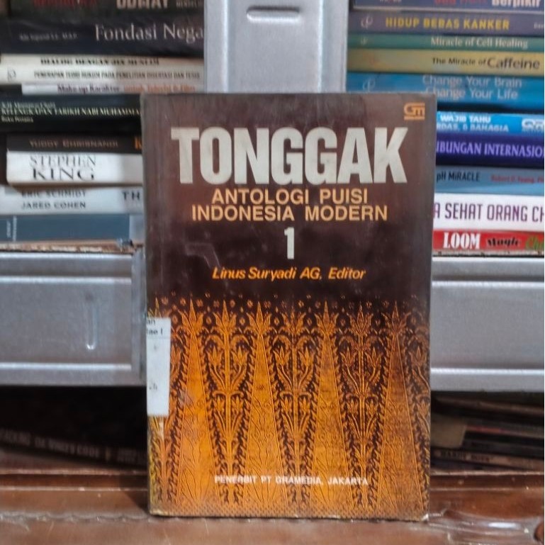 Tonggak antologi puisi Indonesia modern 1