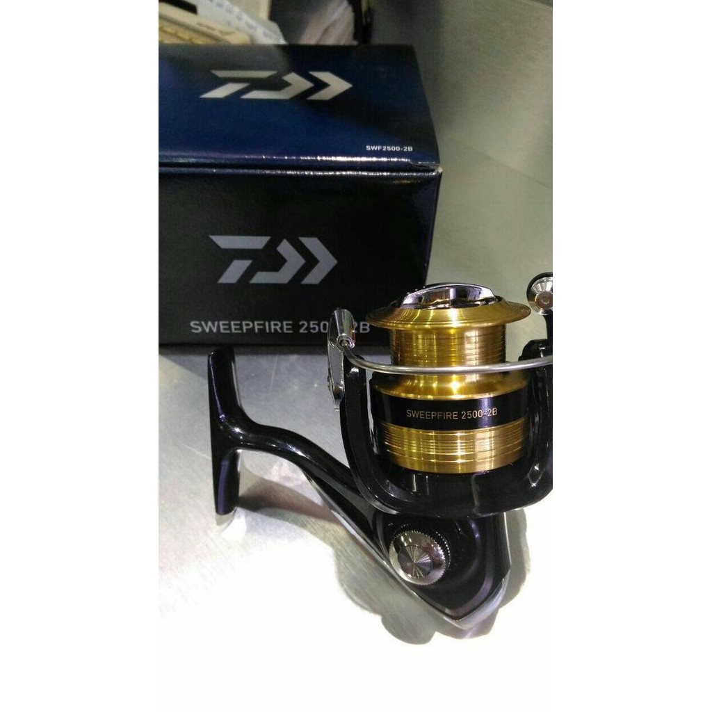 Reel Daiwa Sweepfire 2500