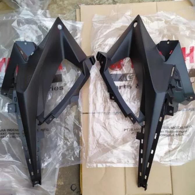 FAIRING DALAM KANAN KIRI R15 VVA V3 ORIGINAL Original