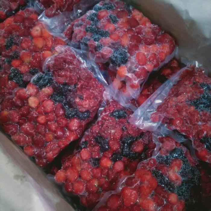 

LS berry mix frozen