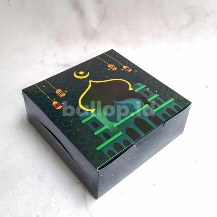 

[10PCS] LEBARAN 20 20 7,5 CM Dus Kotak Box Hari Raya Idul Fitri Hamper