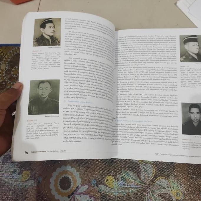 sejarah Indonesia kelas 12/XII SMA k13 Quadra Redy 