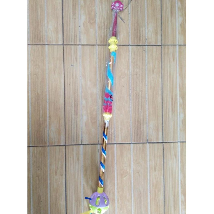 Mainan anak tongkat mayoret