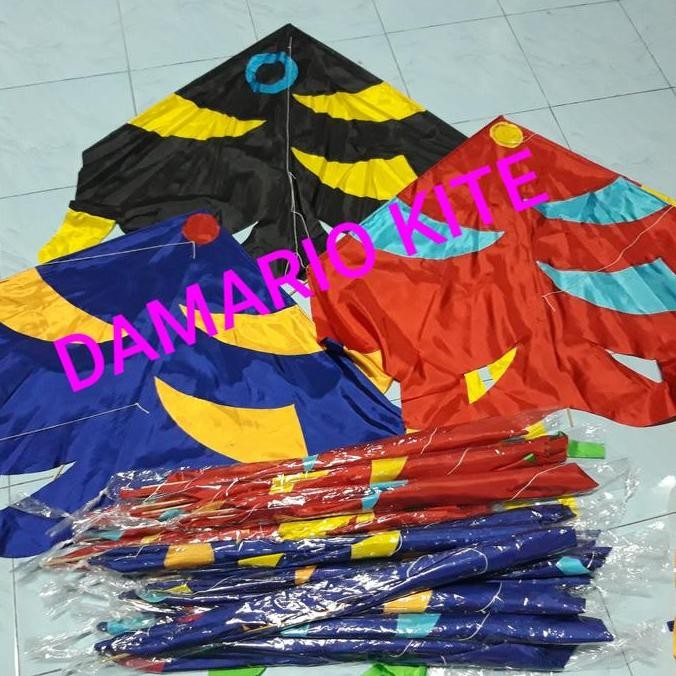 layangan karakter ikan kain